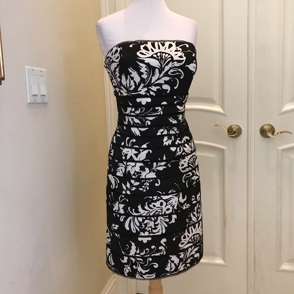 WhiteHouse/BlackMarket black/white strapless dress